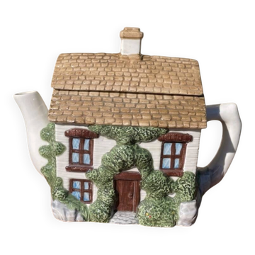 Théière barbotine cottage anglais