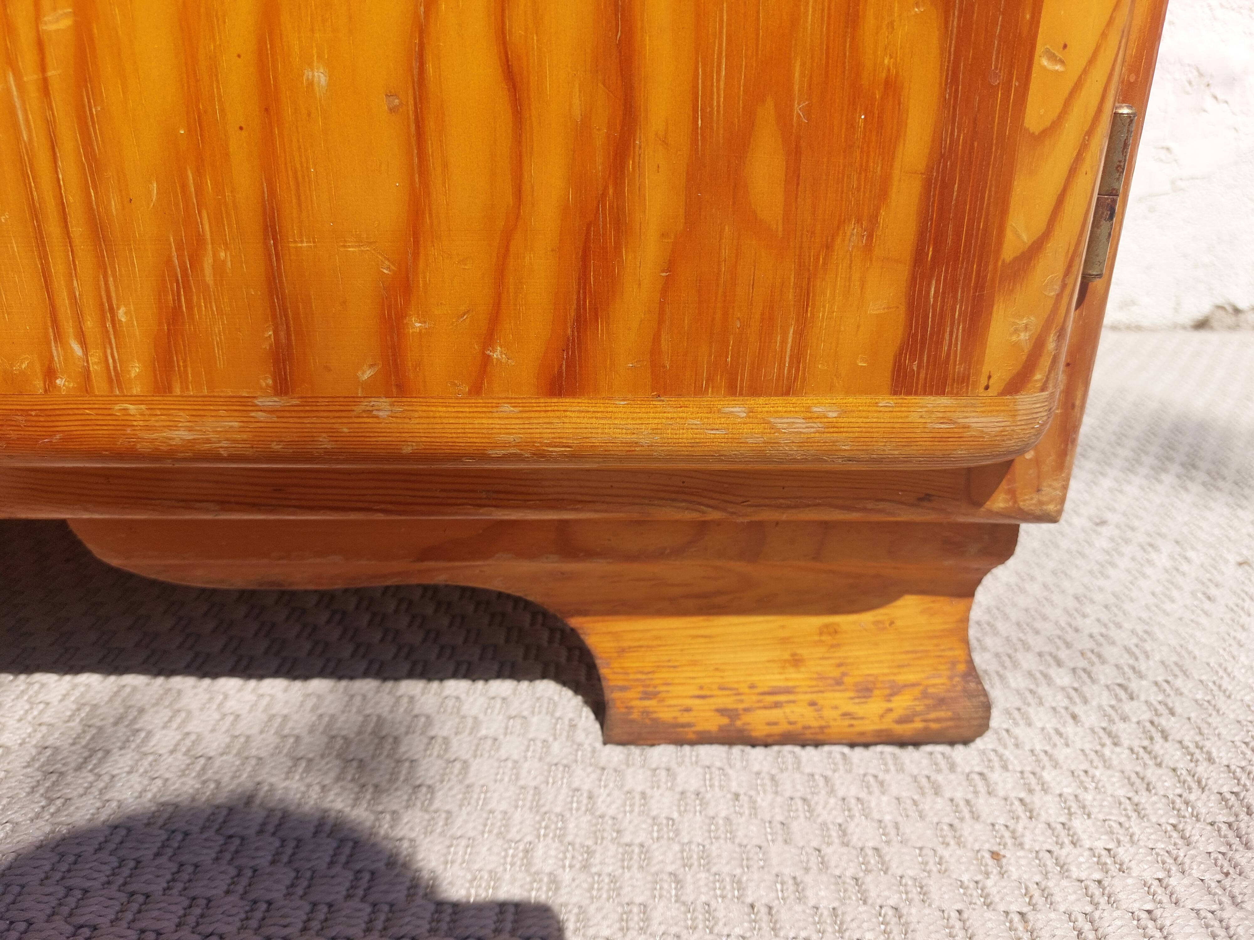 Mado wooden buffet, green and black tray, vintage.