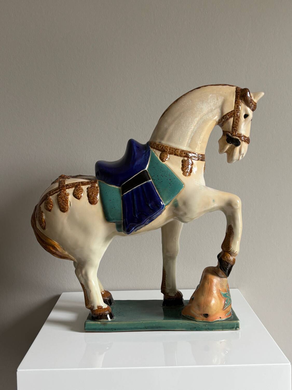 Cheval en céramique émaillée