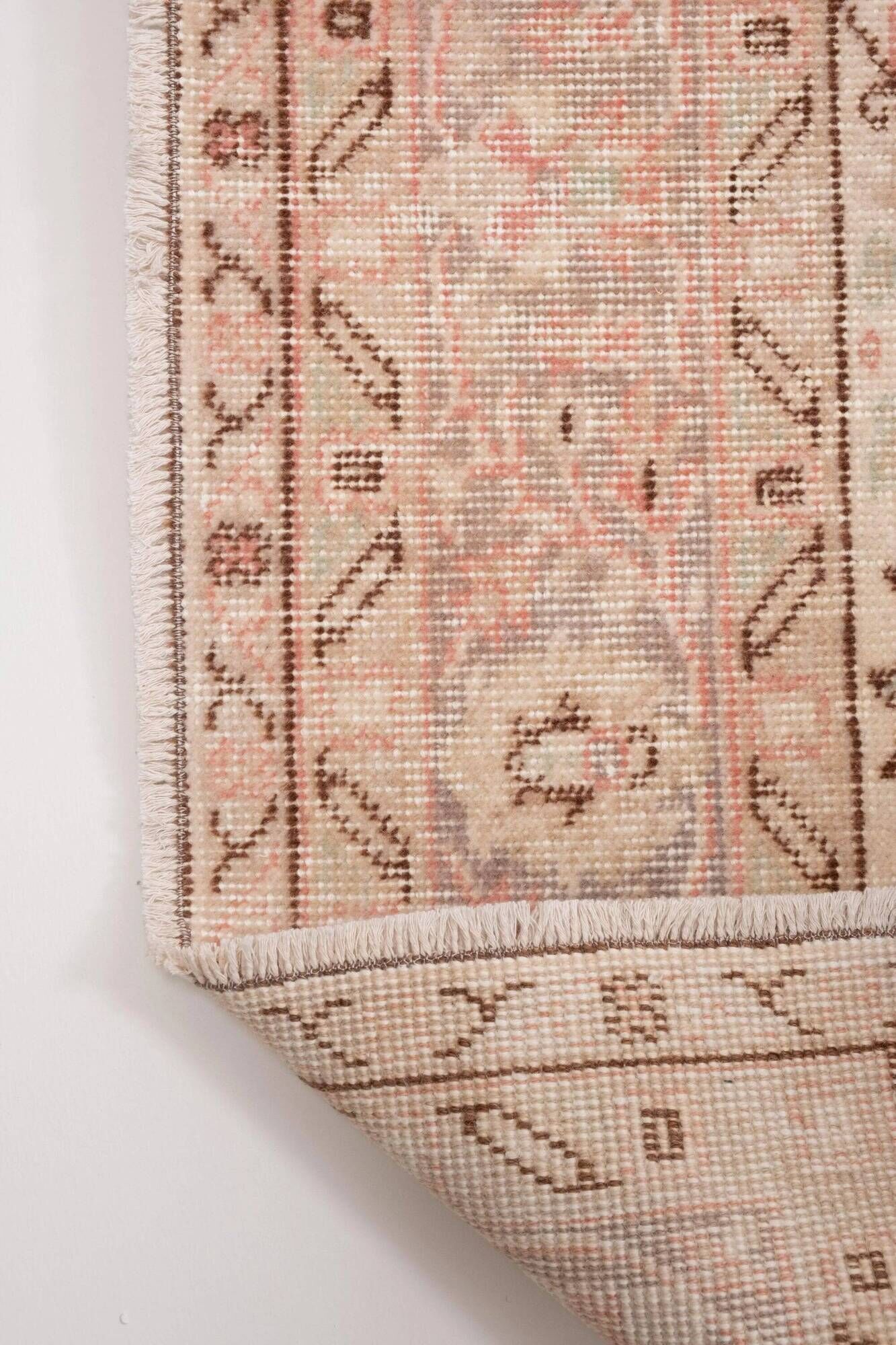 Vintage Turkish handmade rug 185x267 cm