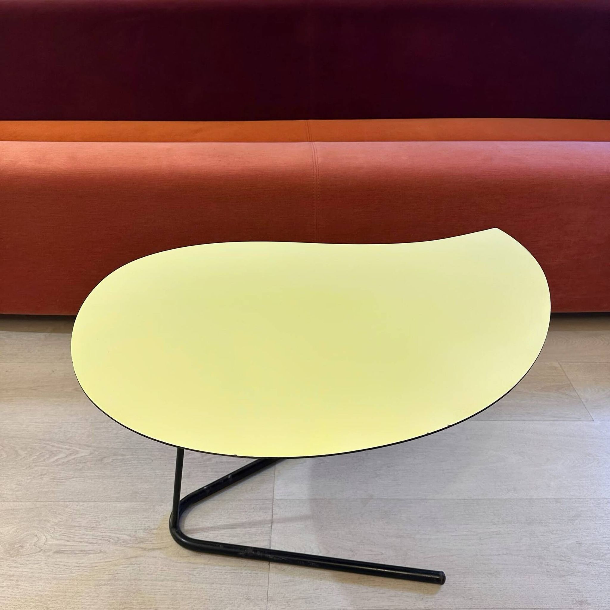 Table basse moderniste de forme libre, 1950