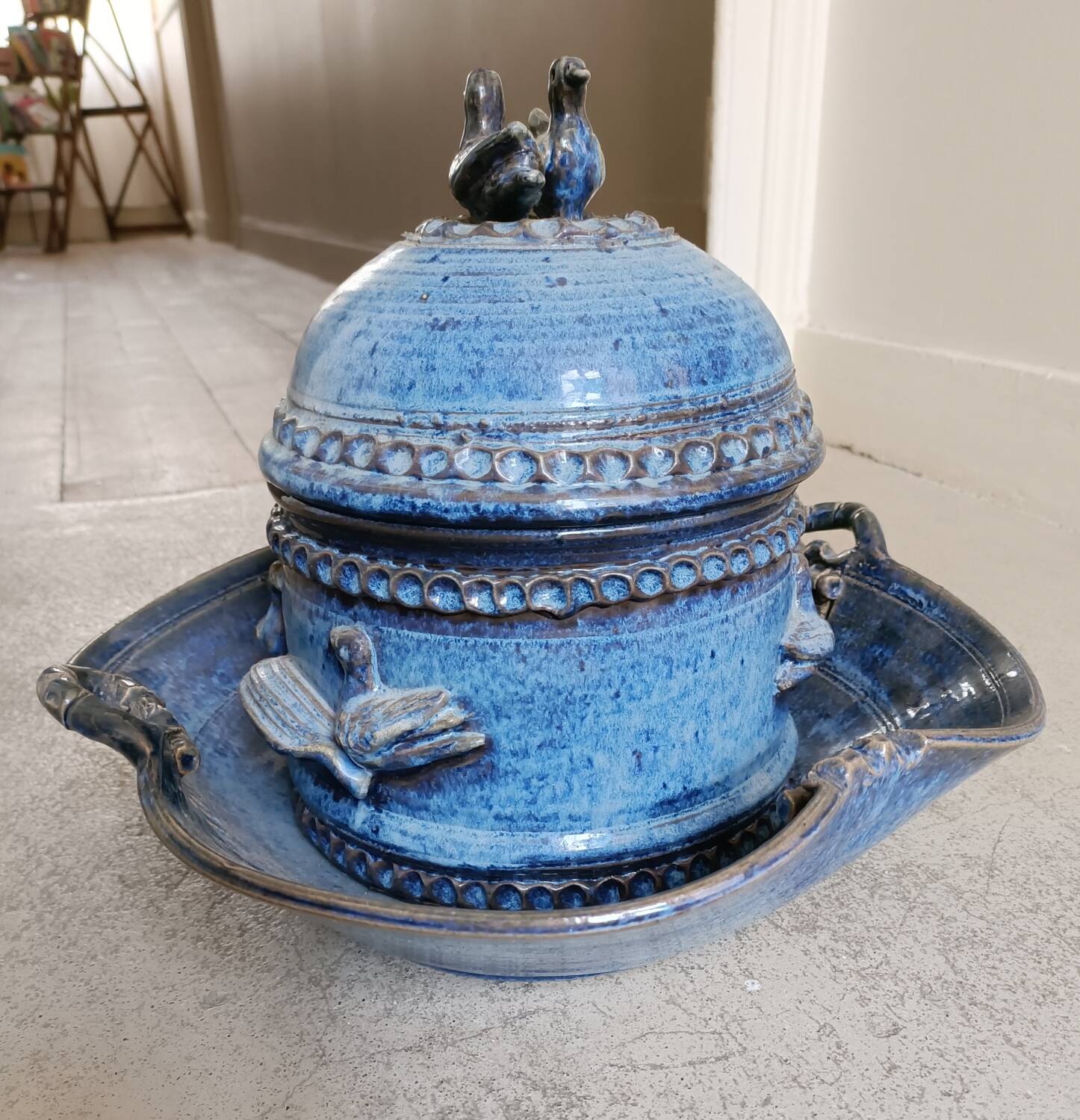 Admirable sculpture in blue sandstone