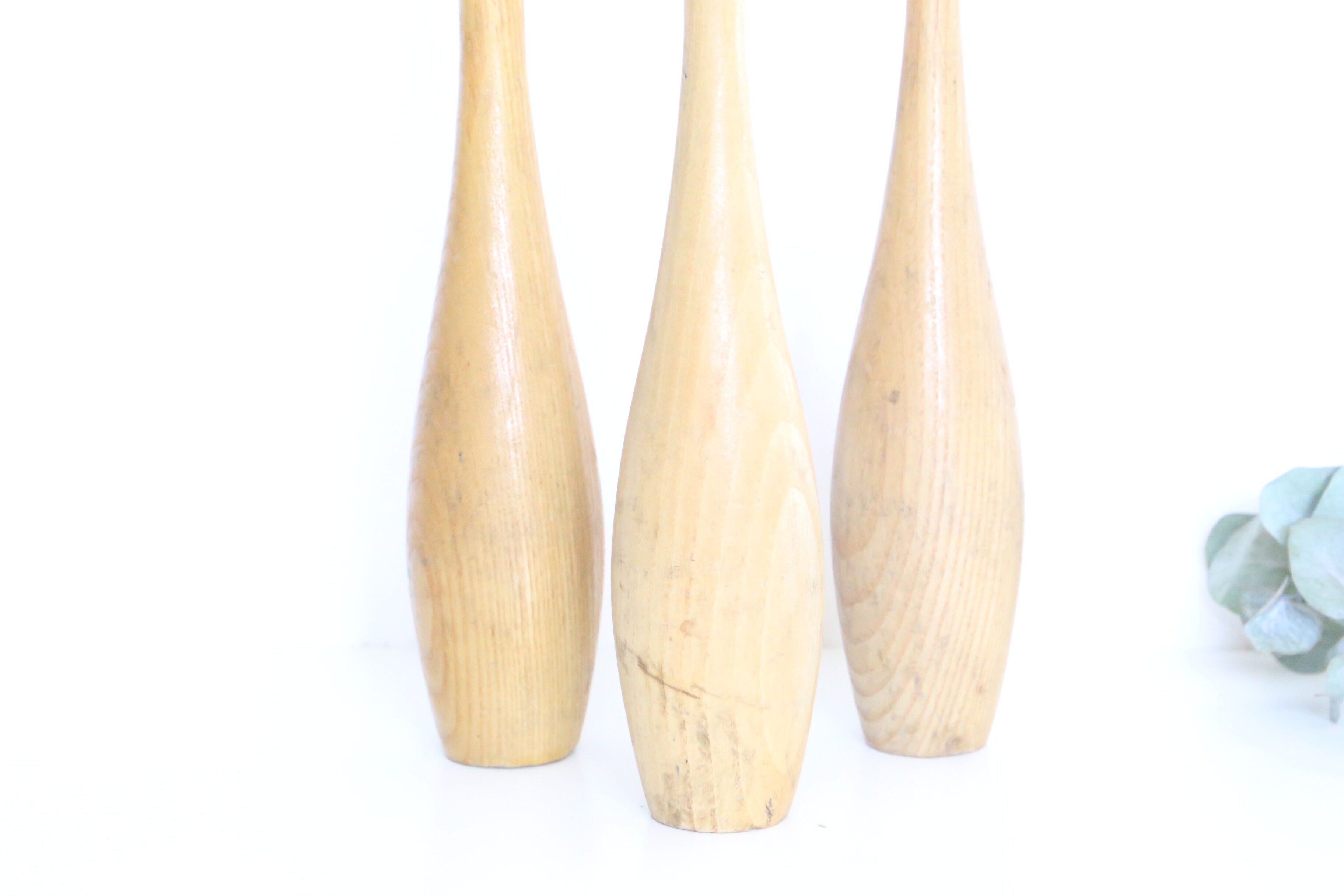 Set of 3 vintage juggling pins, beech wood, vintage