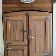 Armoire frigorifique en chêne  massif Gelkit.