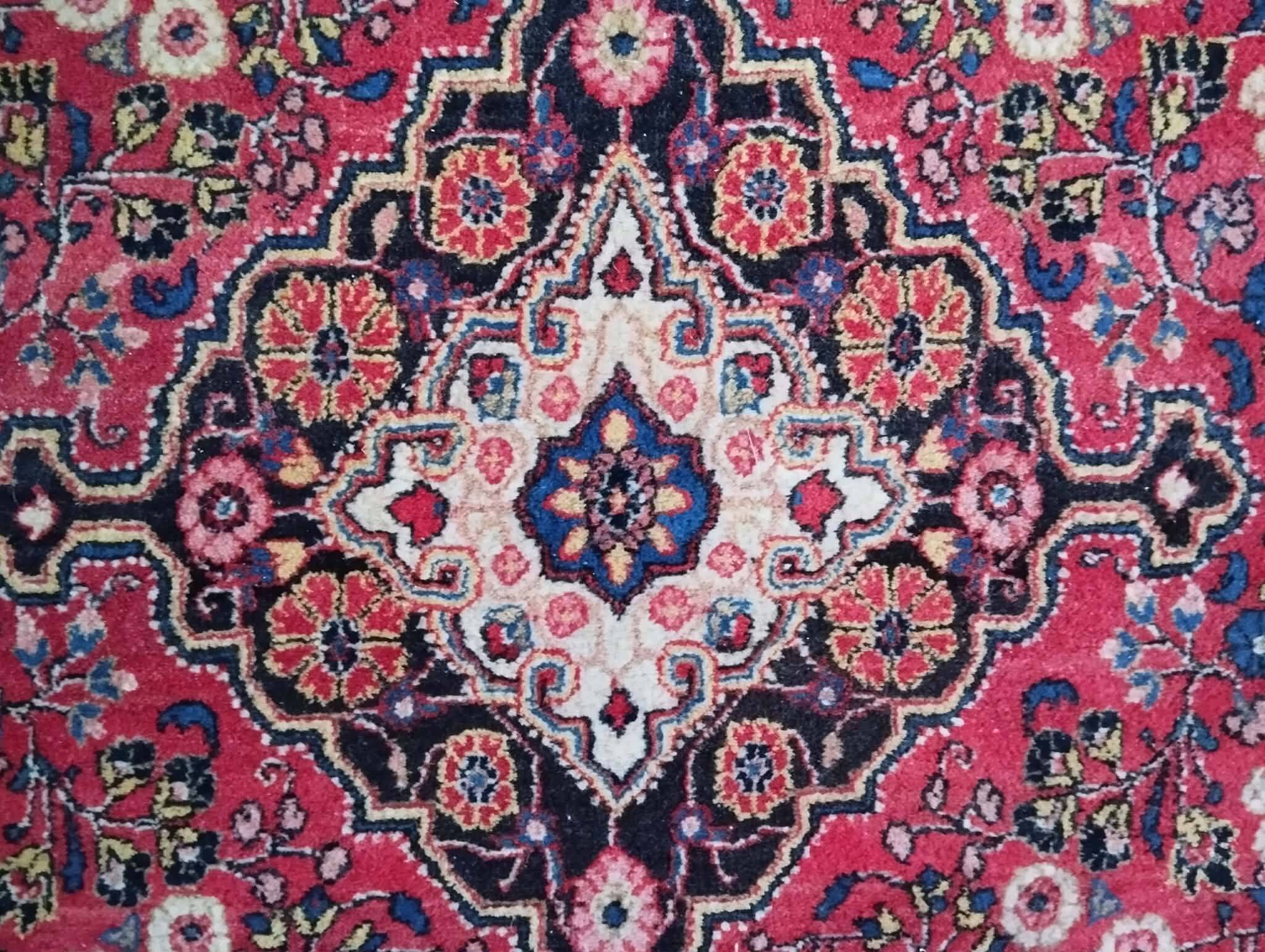 Handmade Tabriz Persian rug 222x123cm