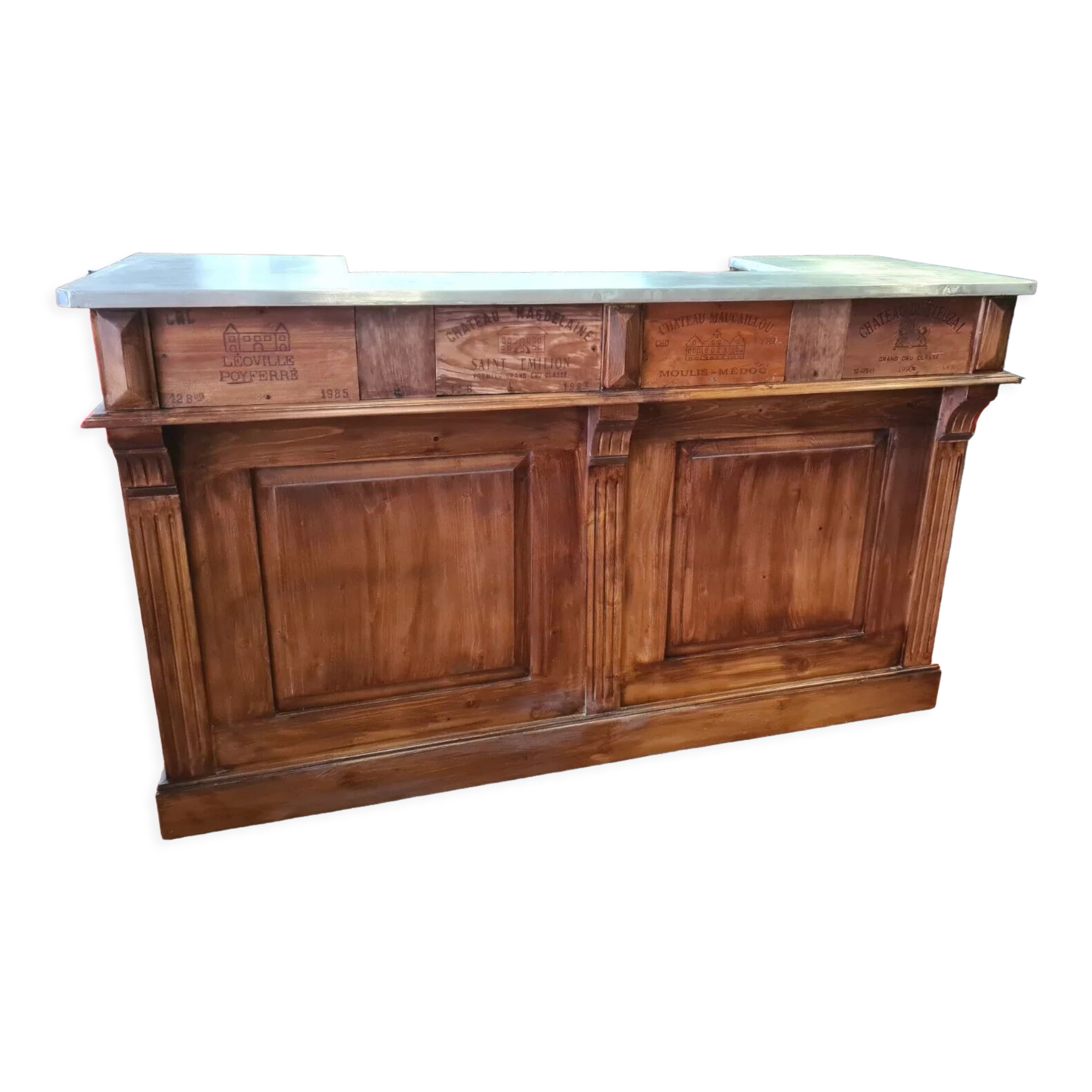 Coffee counter with zinc tray