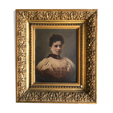 Portrait de jeune femme
