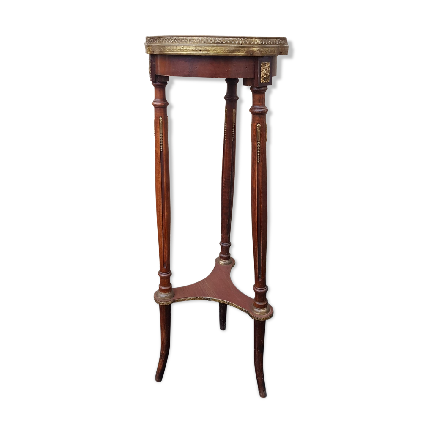 Very nice wooden pedestal