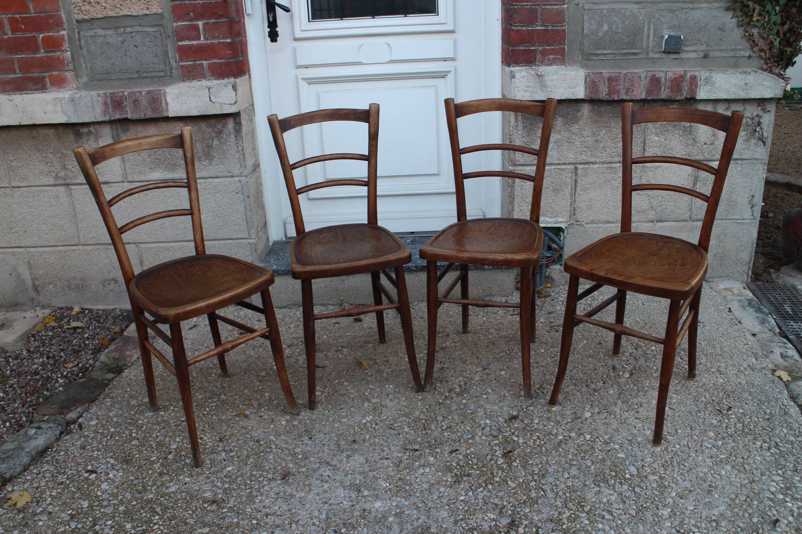 Lot de 4 chaises bistrot assises décorées