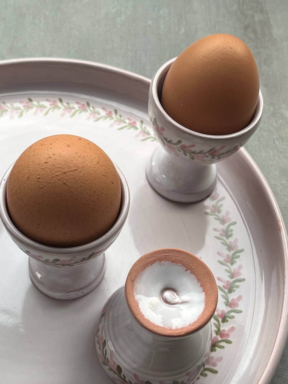 Egg cups, 9-piece service by Michel Spire