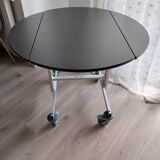 Serving table