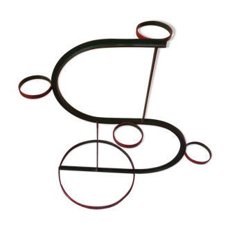 Painted curved iron plant holder