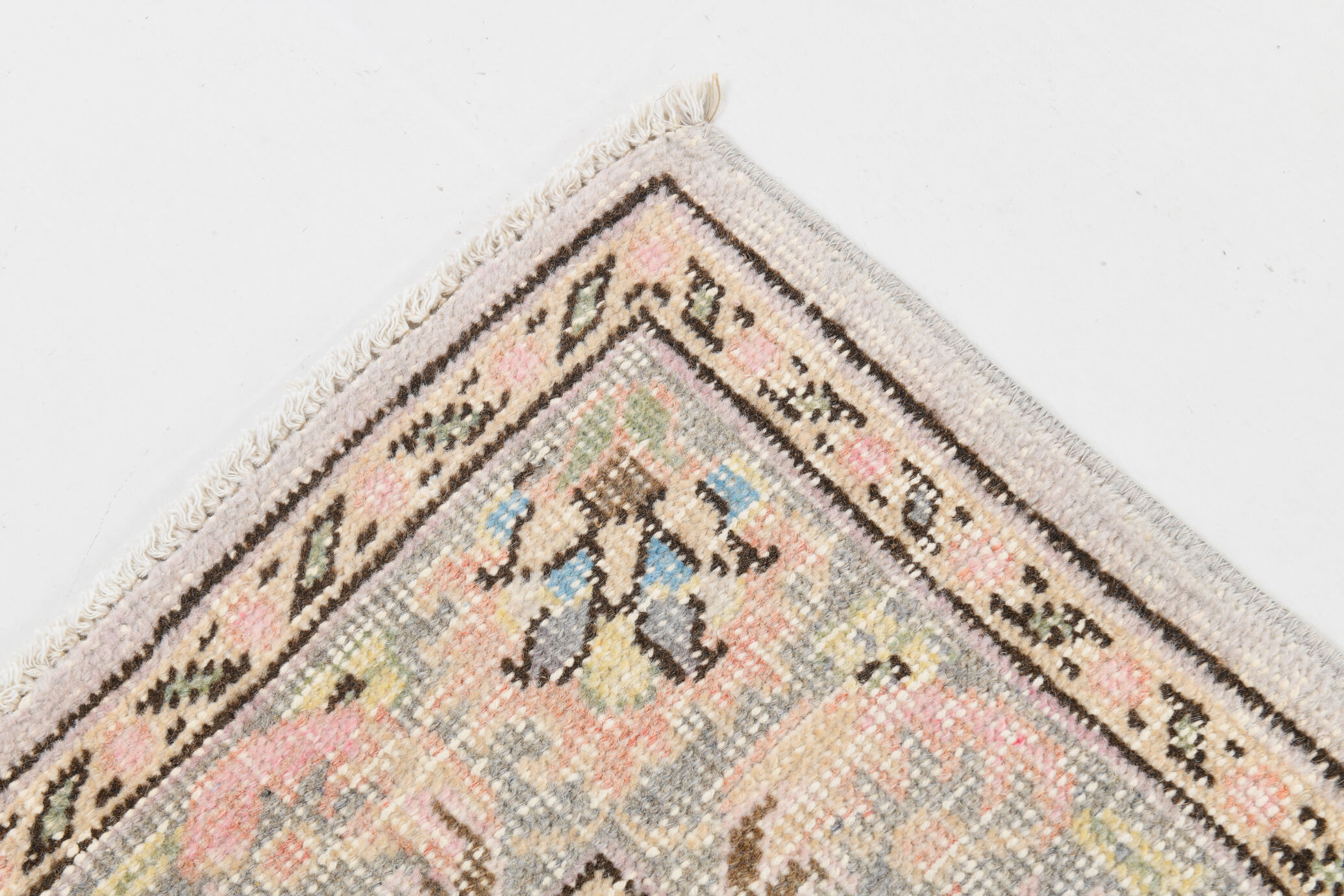 Farmhouse floral vintage rug 256x137cm