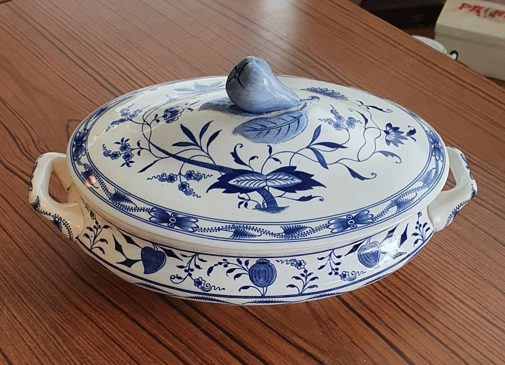 Earthenware soup kitchen