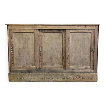 Workshop sideboard with sliding doors