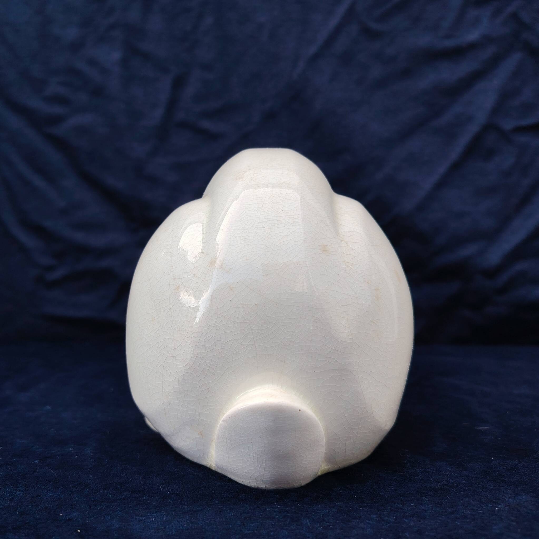 Cracked earthenware rabbit, Lemanceau, Saint Clément