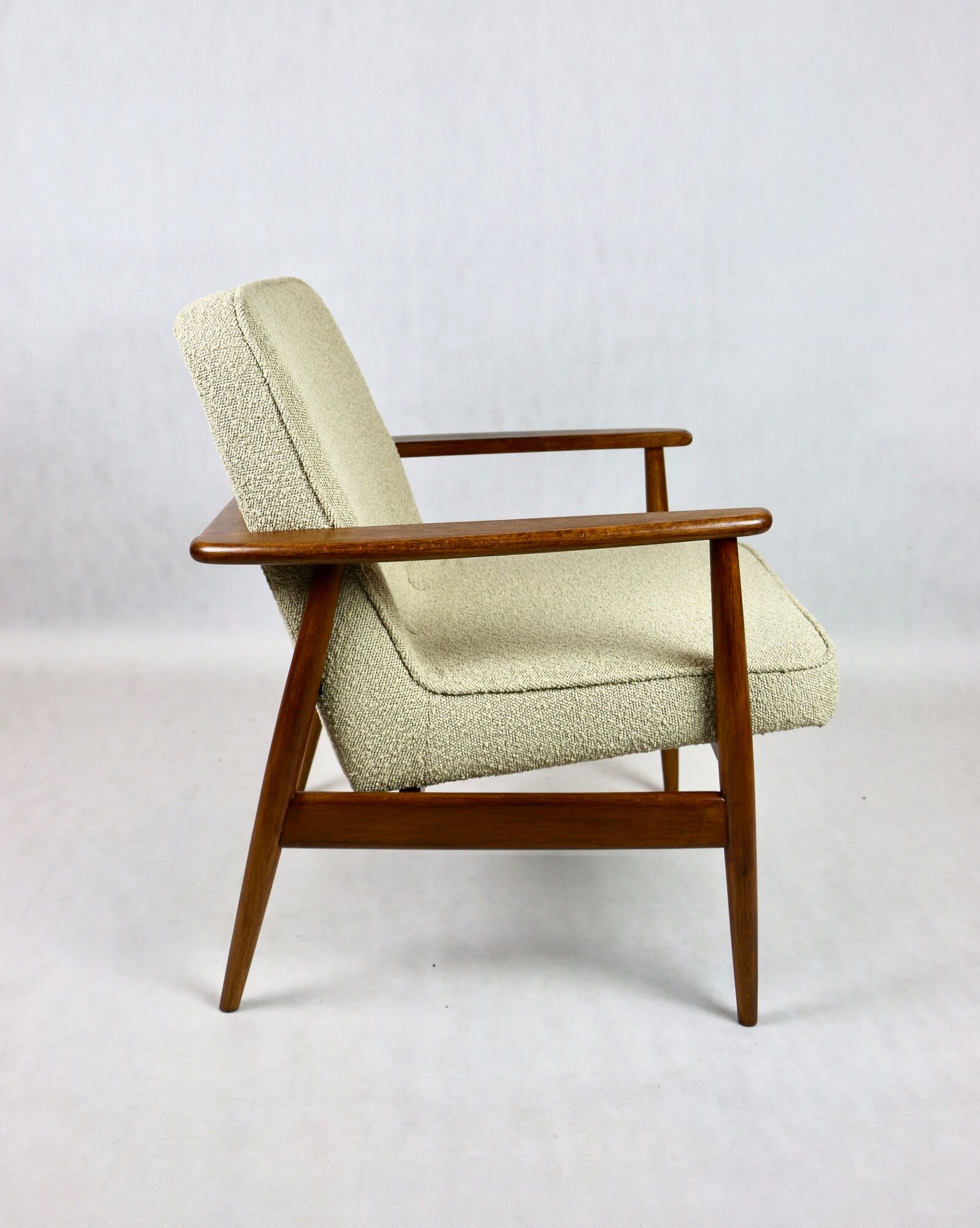 Beige boucle GFM63 lounge chair by J. Kedziorek, 1970s
