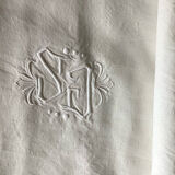 Drap brodé main metis