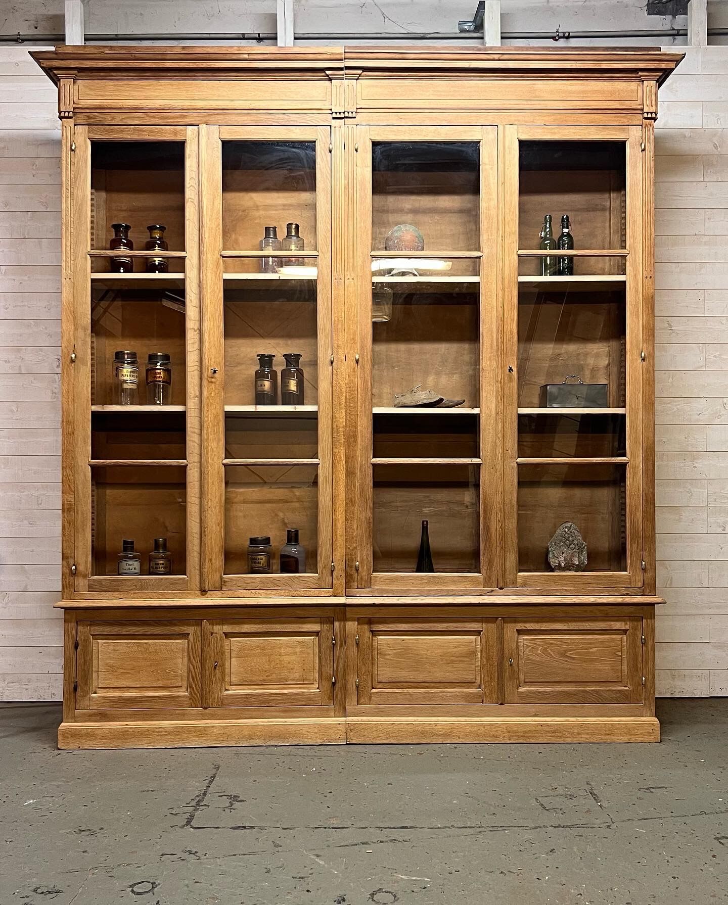 Showcase bookcase early XX th in solid oak