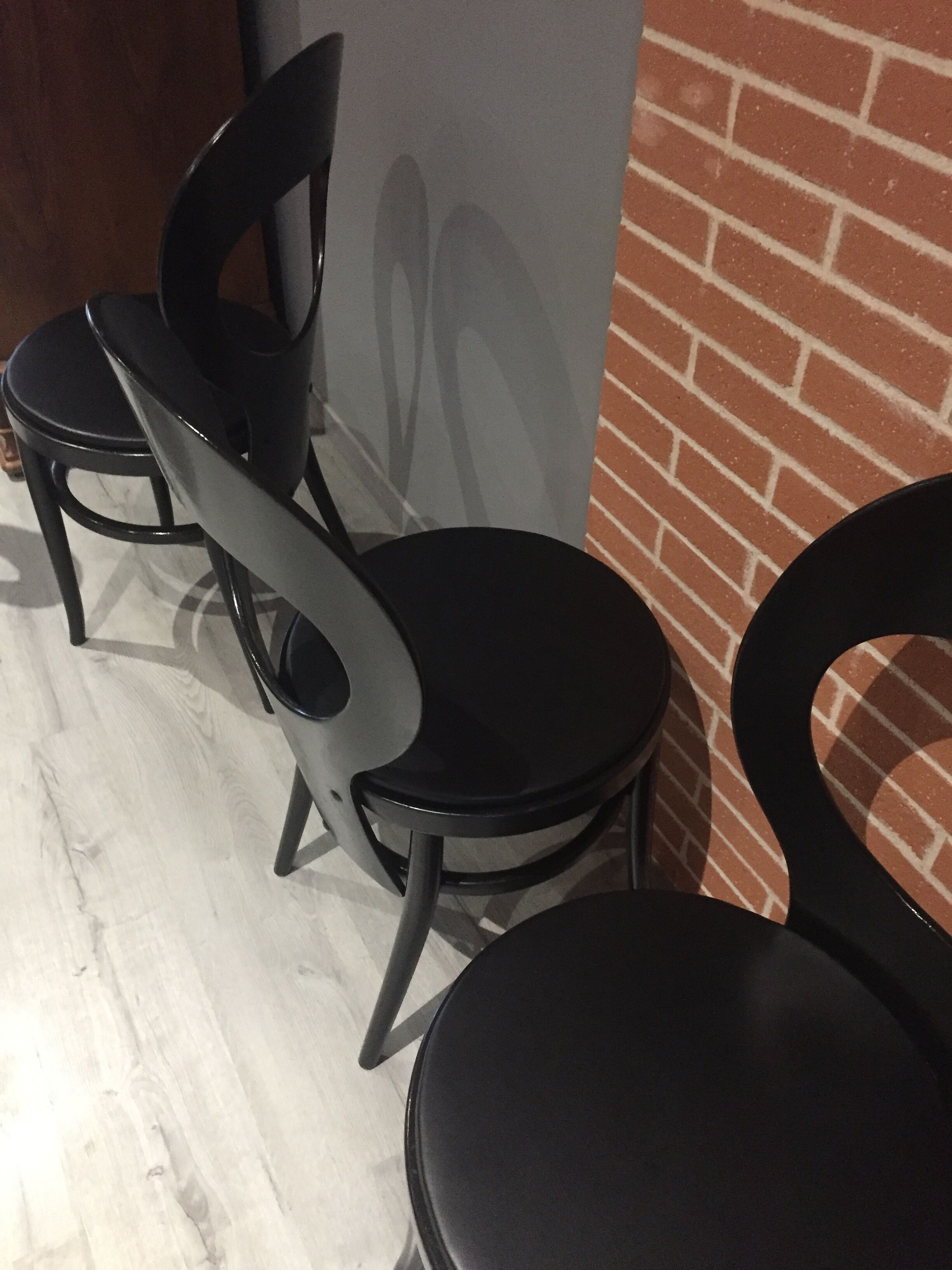 Suite of 4 baumann chairs, "seagull" model