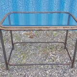Table avec ancien hublot de bateau en  laiton avec piètement en fer / 110 X 70 X 76 cm