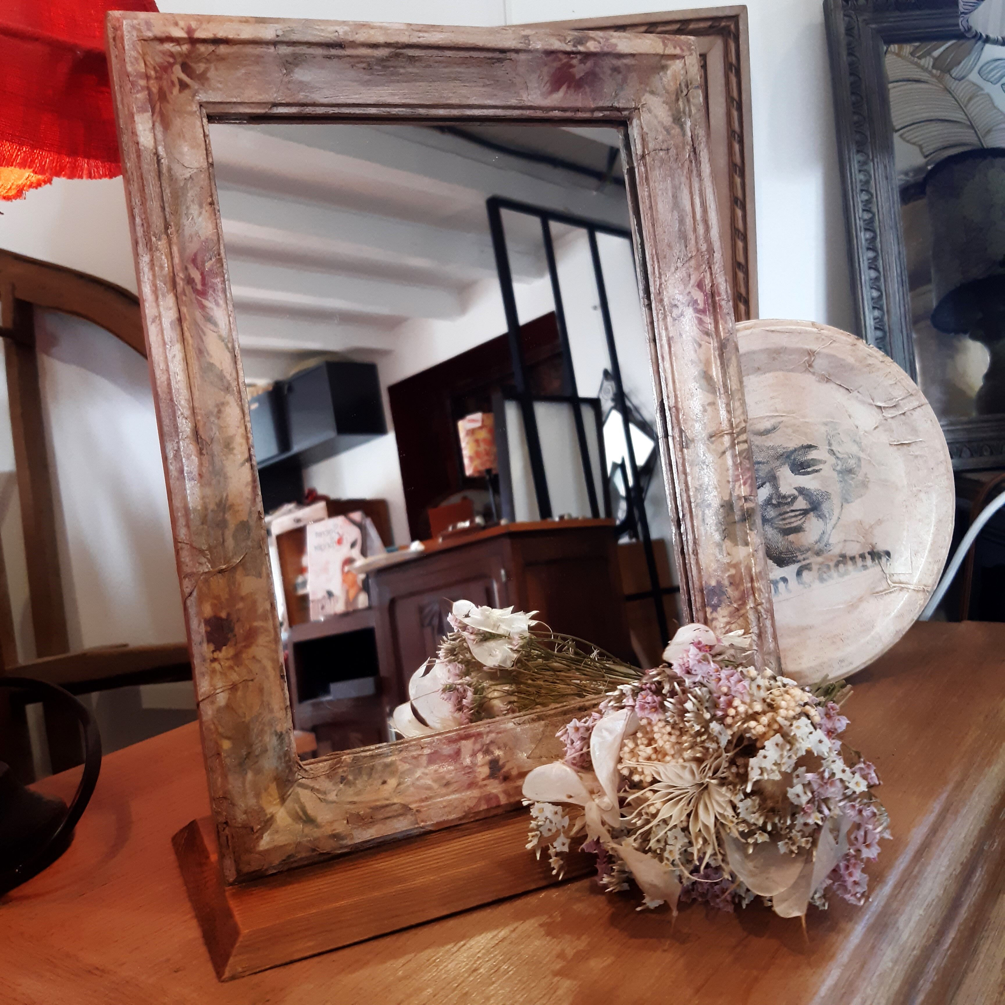 Wooden mirror on base, patinated, flowers