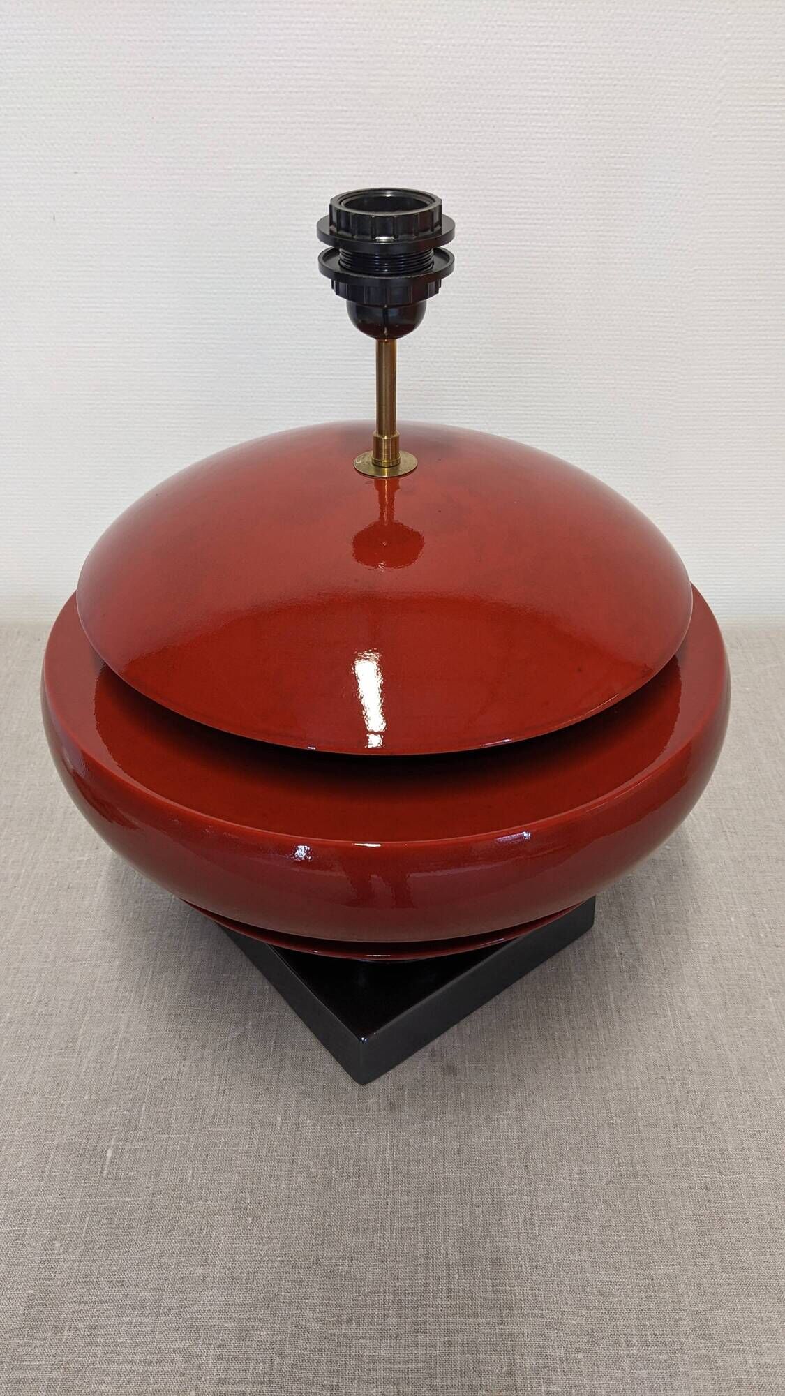 Earthenware lamp base by François Chatain, France circa 1980