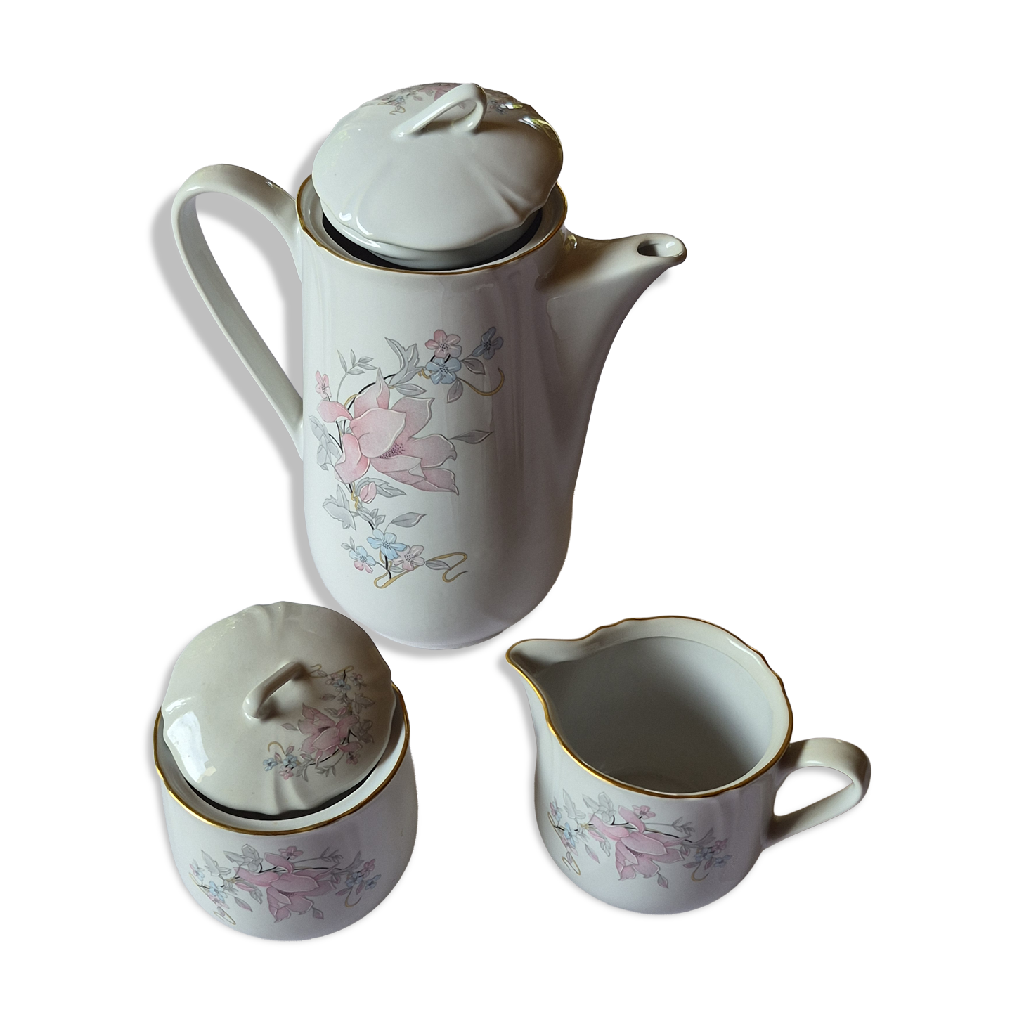 Cafetière, sucrier et pot à lait
