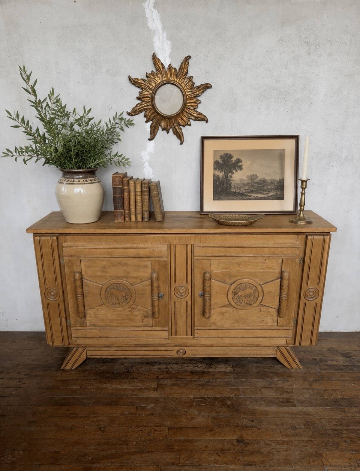 Buffet ancien en chêne massif sculpté – 180 x 48 x 100 cm