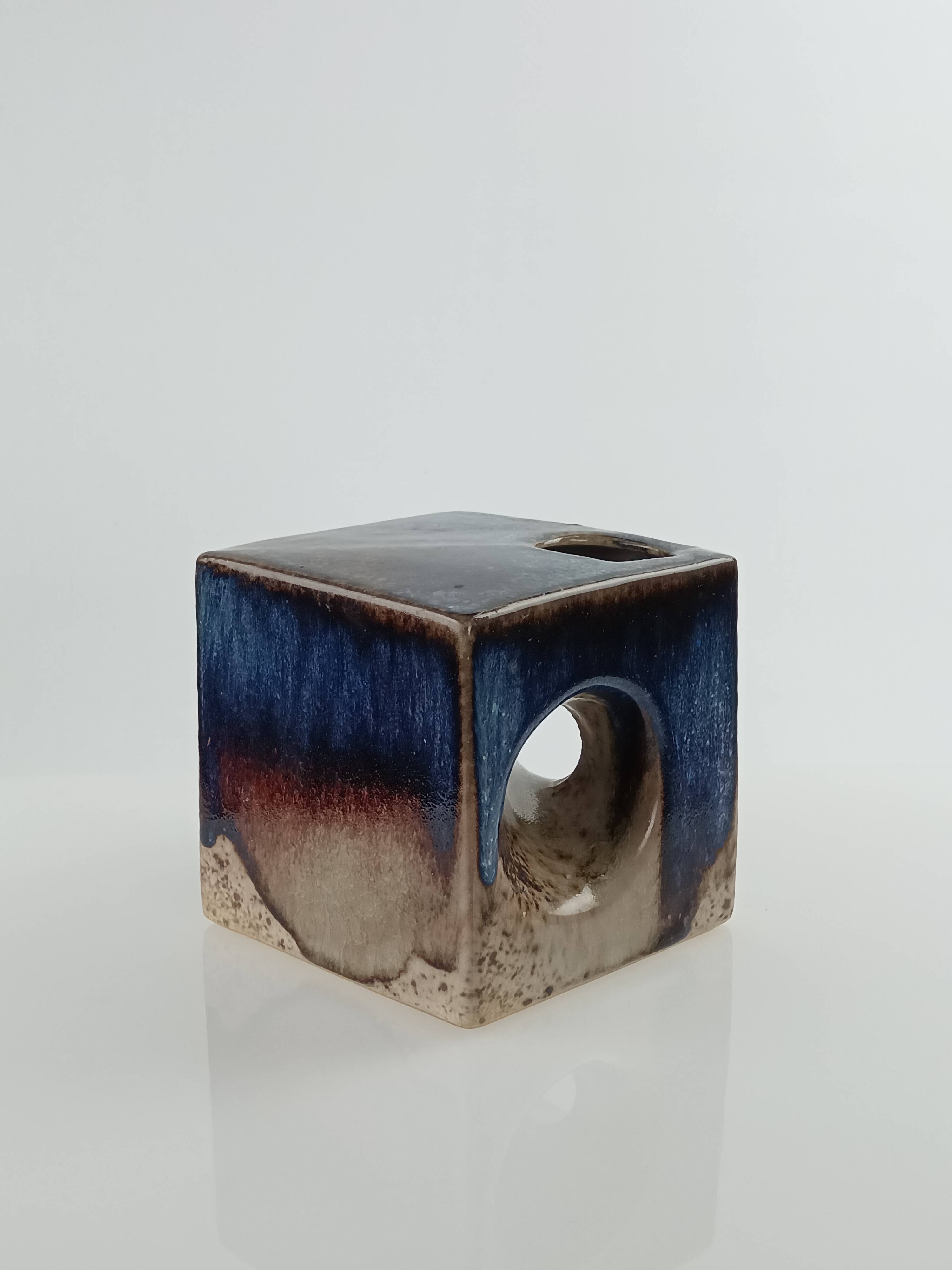 Vintage 1979 cubic ceramic