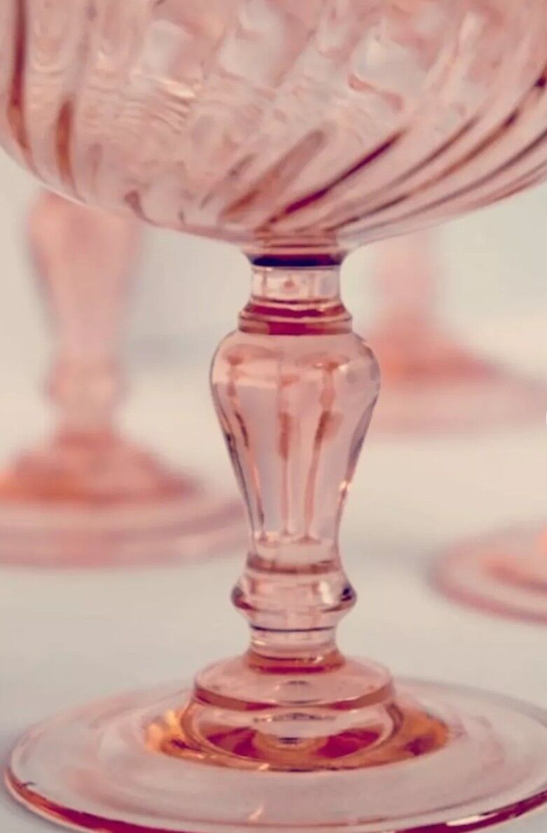 Ensemble de six verres, coupes à pieds rosaline d'arcoroc luminarc