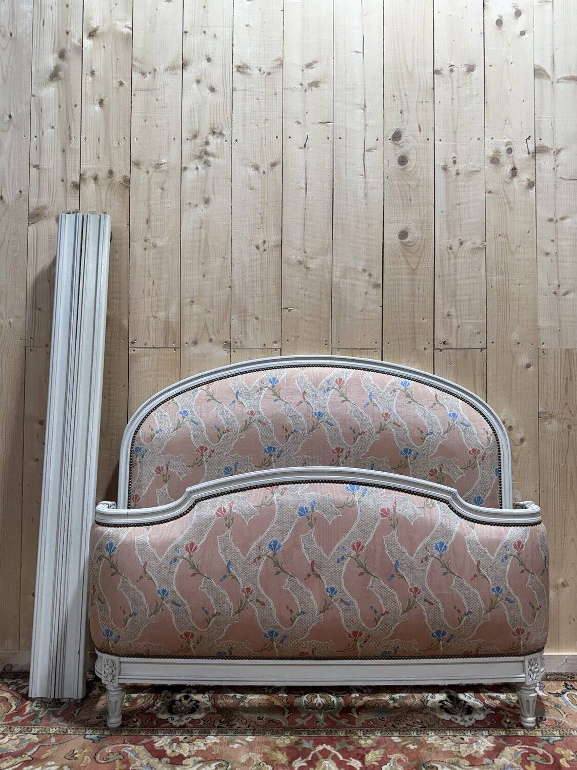 Lit basket in Louis XVI style