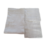 Drap brodé main ancien et ses deux taies coordonnées