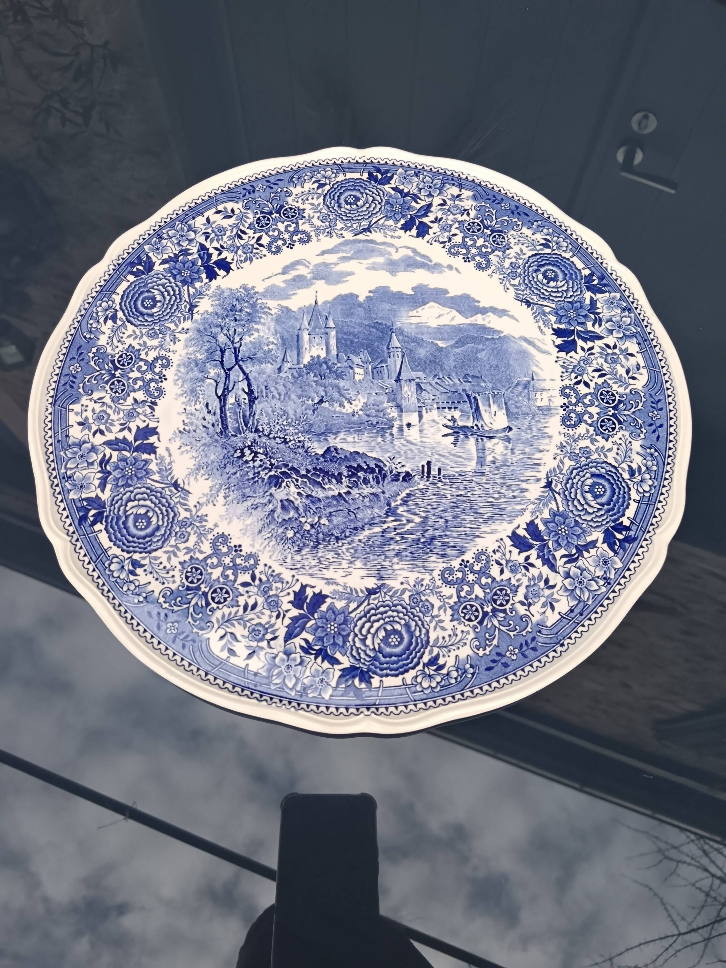 Large Villeroy & Boch "Burgenland" dish