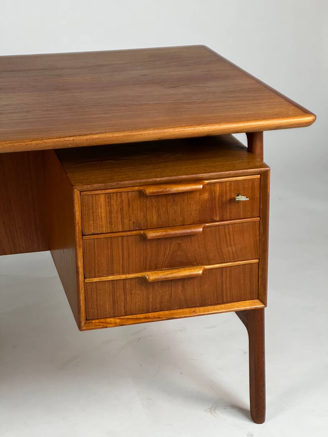 Gunni Omann Mod. 75 teak desk 60s Danish vintage