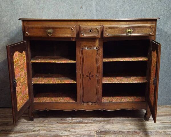 Buffet bas ancien en chêne massif – Style régional / époque Louis XV - XVII