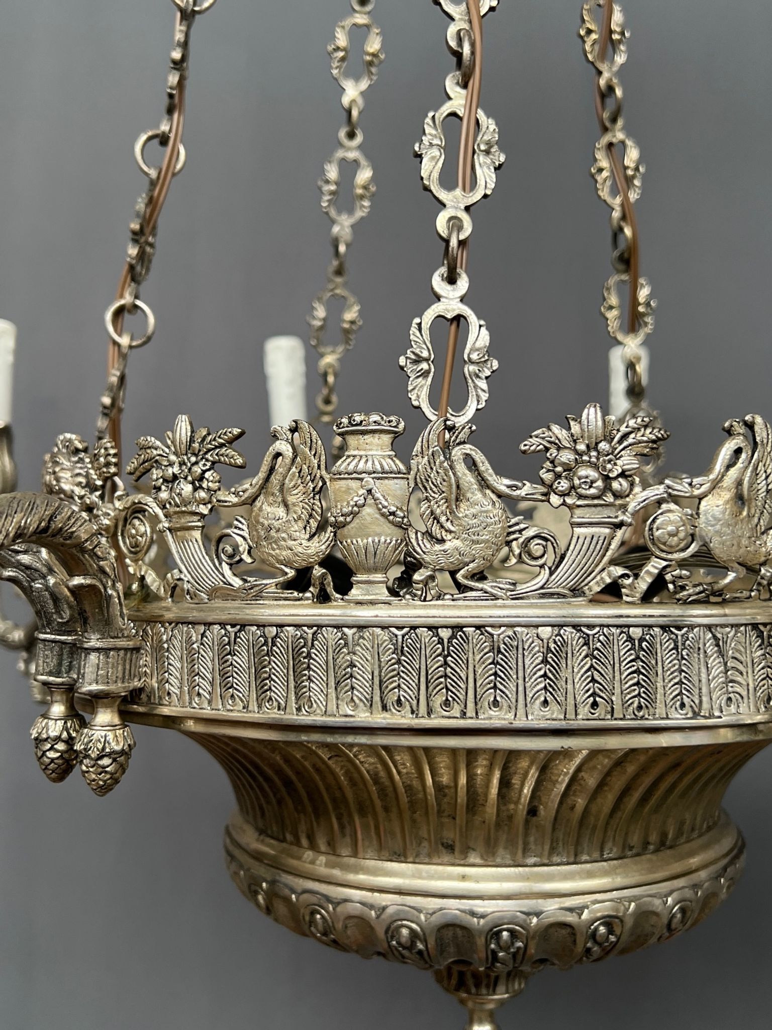 Large, rare antique chandelier in solid silver-plated bronze, Empire style, 12 light points.
