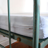 Lit d'appoint métallique pliable