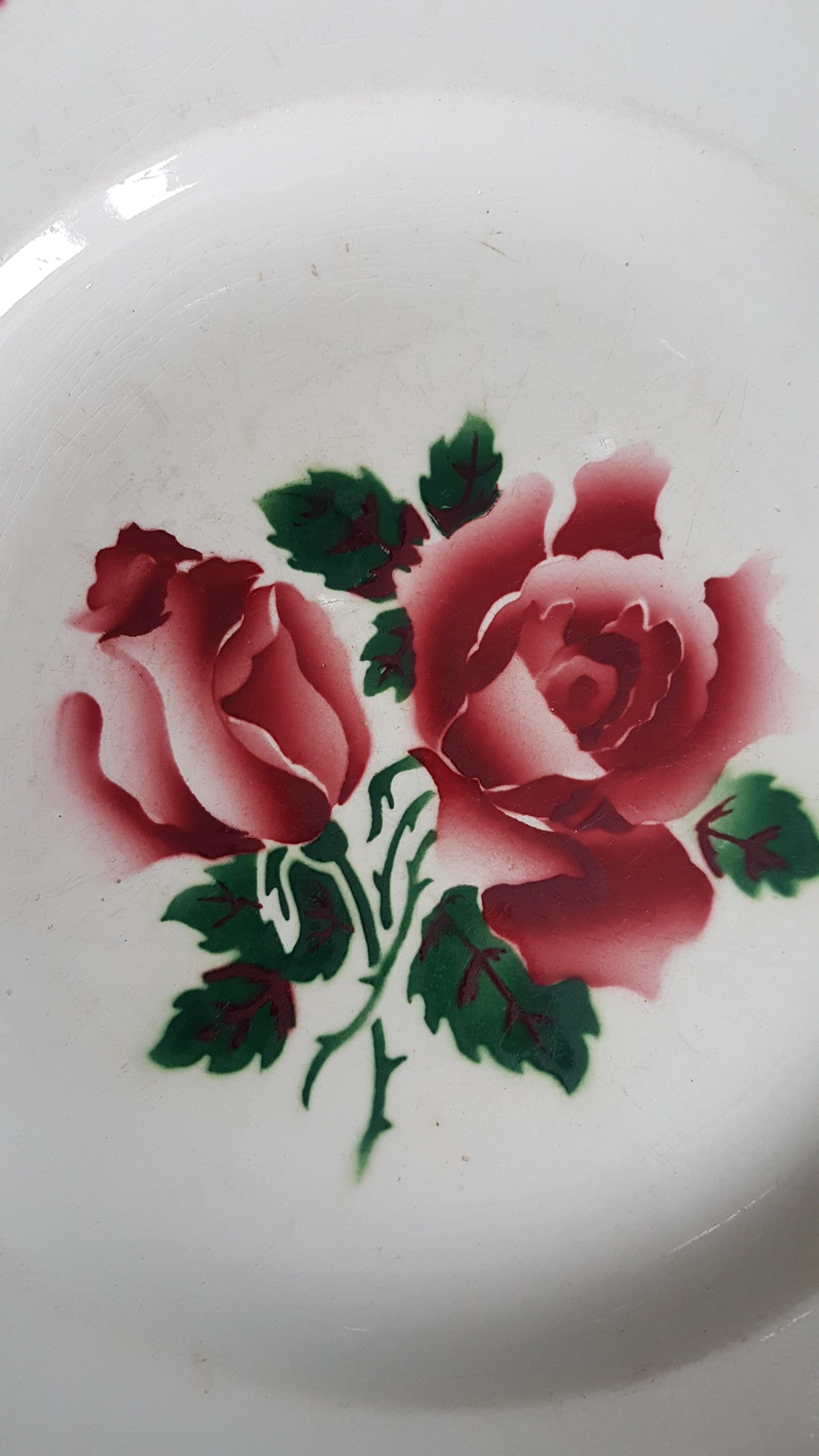 Assiette en faïence de Digoin