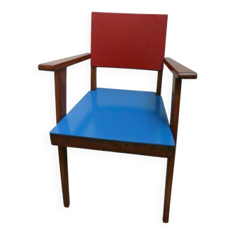 chaise avec accoudoir