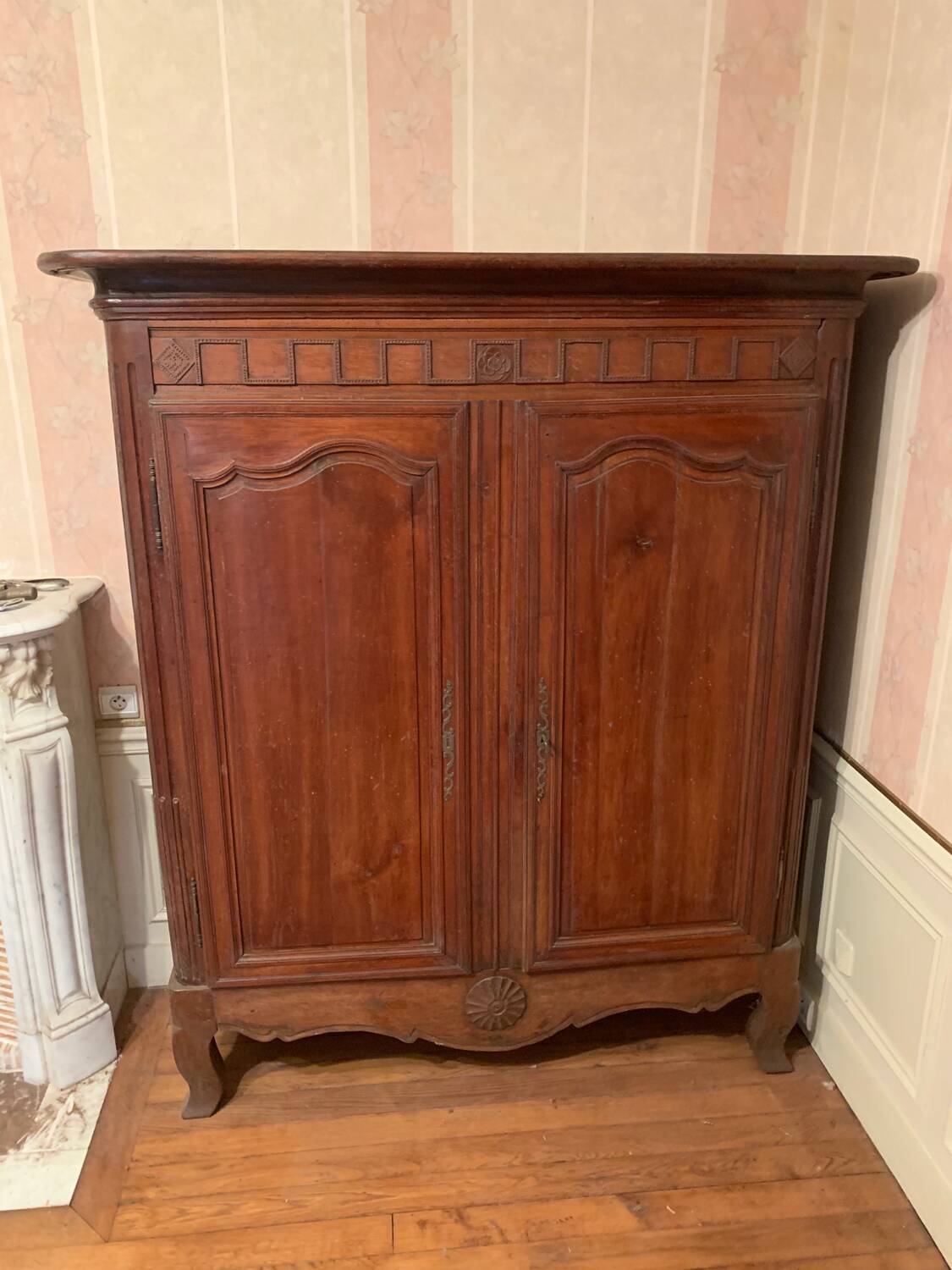 Louis XV Bassette cabinet from the 18th century