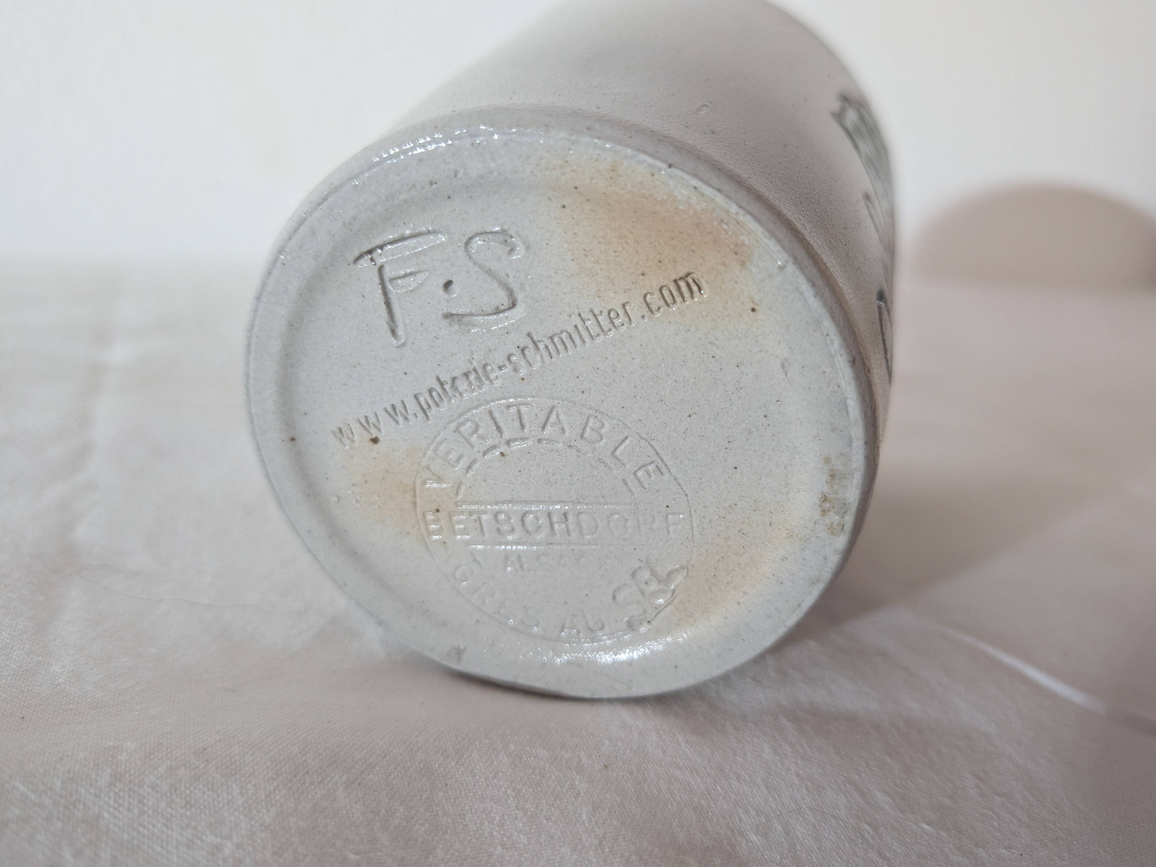 Vintage cup Fortuné Schmitter - Betschdorf salt-glazed stoneware - grape decoration