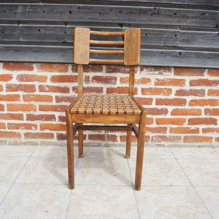 Ancienne chaise en bois de style Pierre Cruège