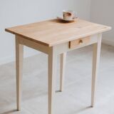 Pine table and its drawer