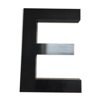 Letter e of 59cm