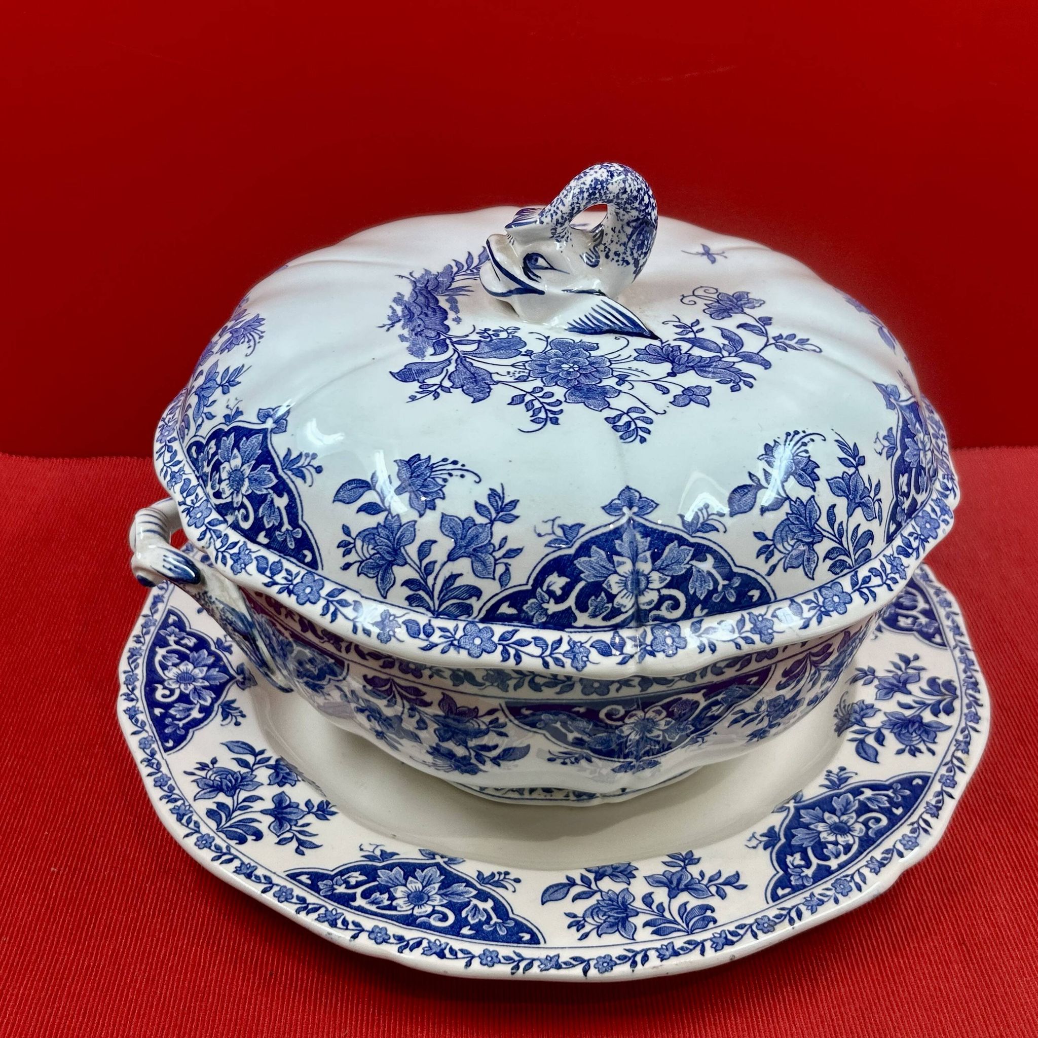 Soup tureen in gien earthenware & its dish, dauphin model delft blue and