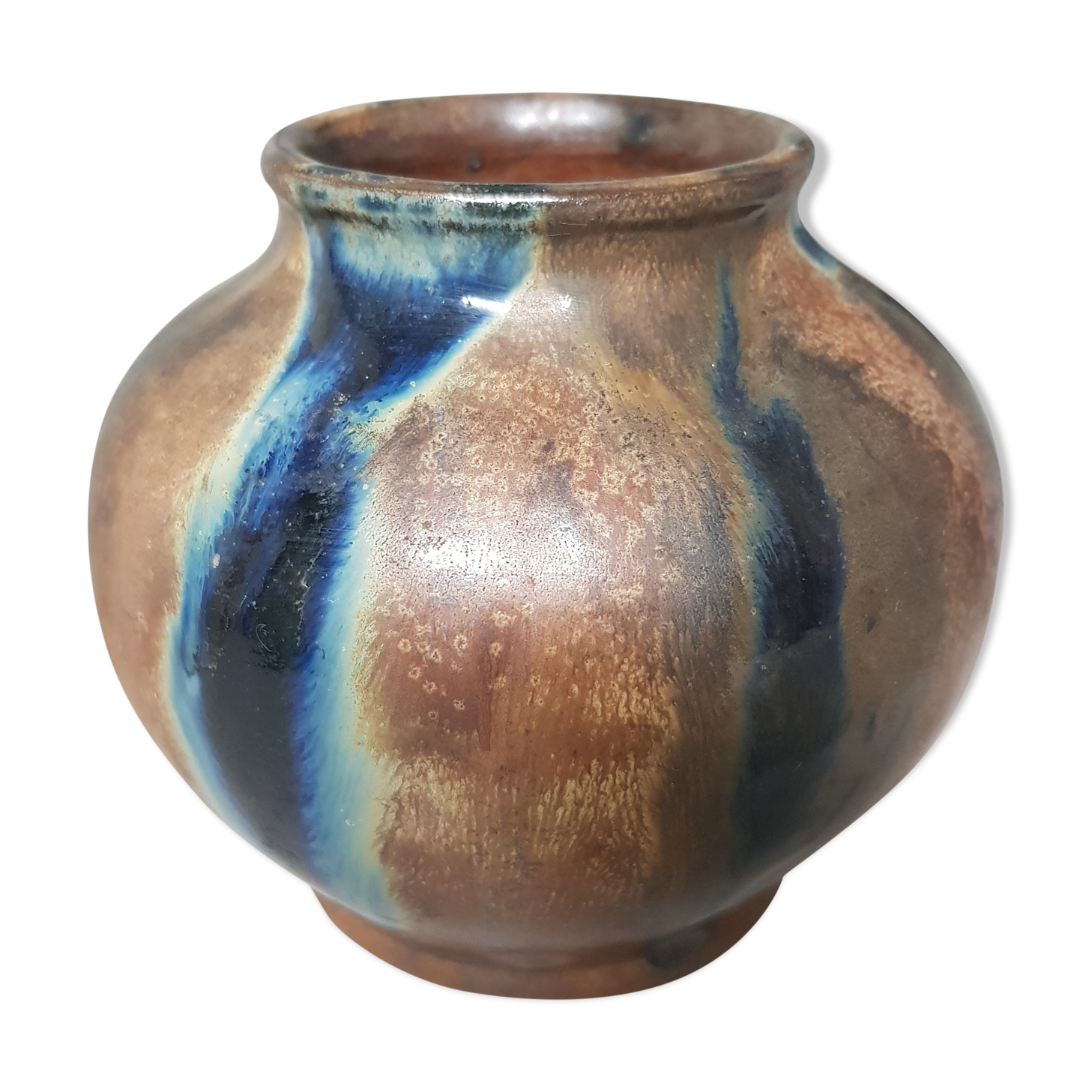Silver renault ball vase