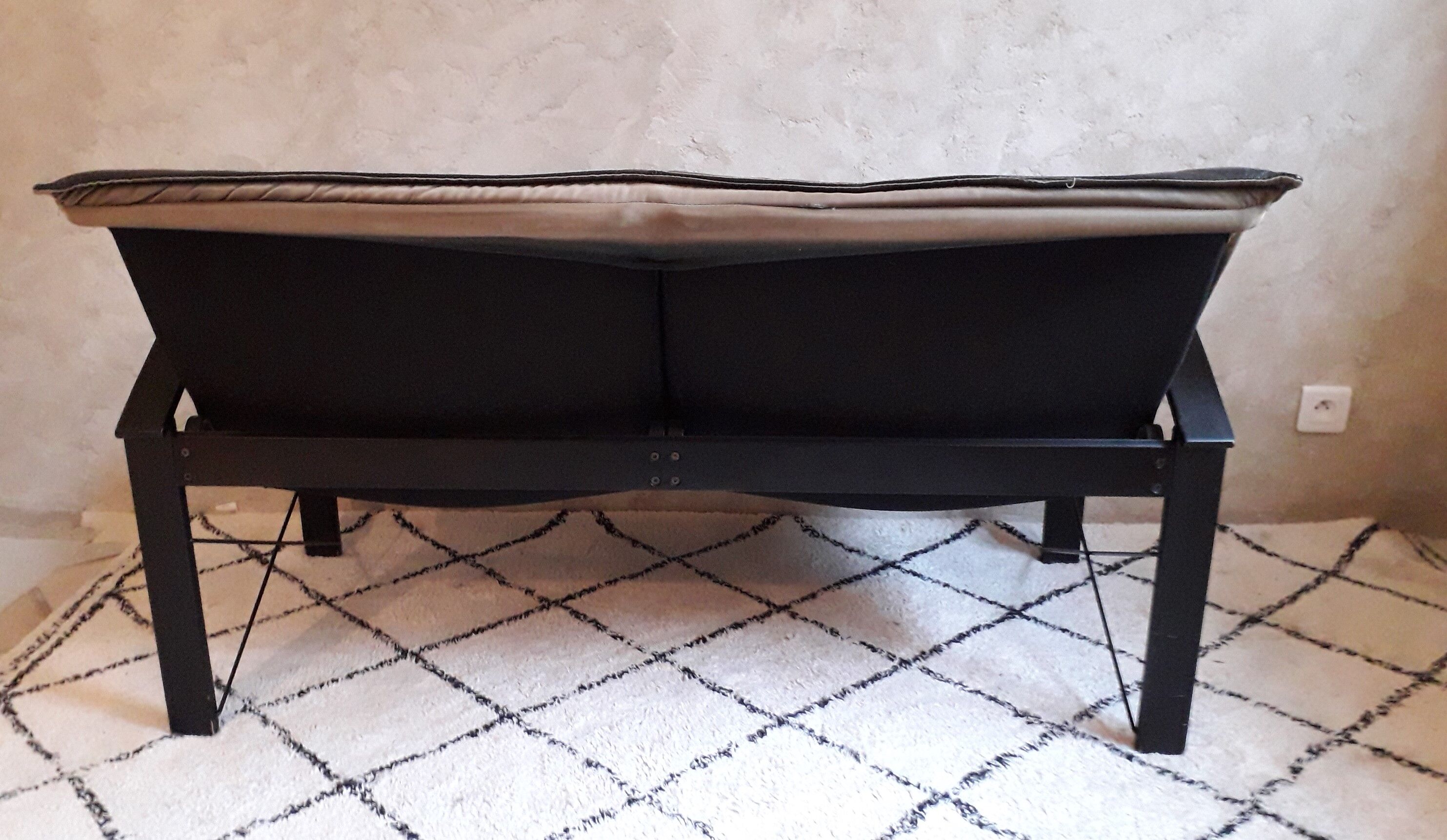 Ikea leather sofa design Tord Bjorklund 80s