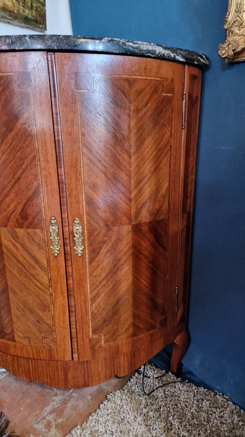 Corner marquetry cabinet