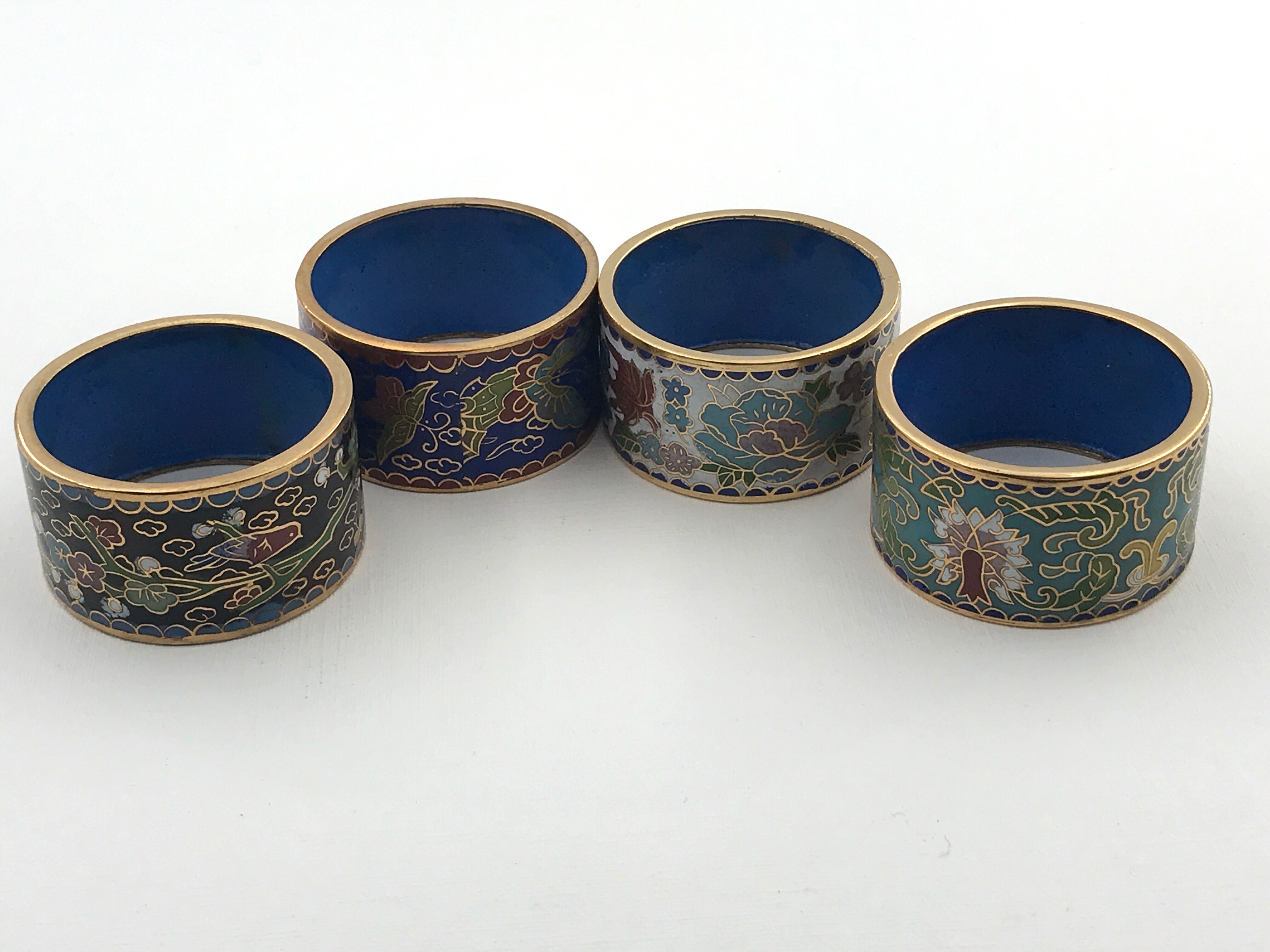 China, 4 rounds of vintage towels in cloisonné enamels/napkin ring cloisonné enamels